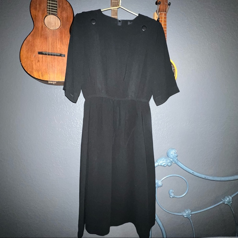 Vintage black dress with half sleeves- check measurements!!